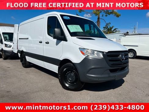 Used 2022 Mercedes-Benz Sprinter 1500 image 1
