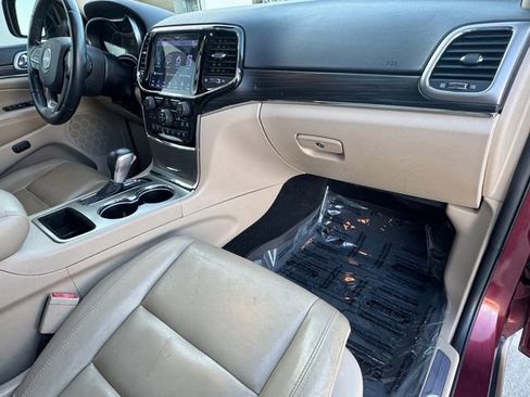 Used 2019 Jeep Grand Cherokee Limited image 30