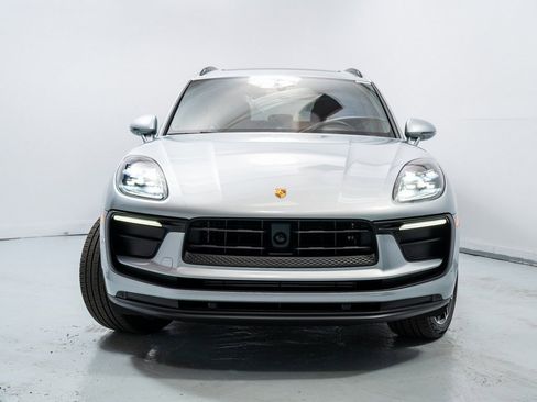 Used 2024 Porsche Macan image 10