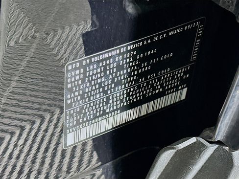 Used 2024 Volkswagen Taos SE image 12