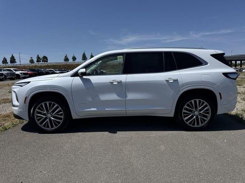 New 2026 Buick Enclave Avenir w/ Super Cruise Package AWD/4WD image 5