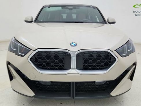 Used 2026 BMW X2 xDrive28i AWD/4WD image 2