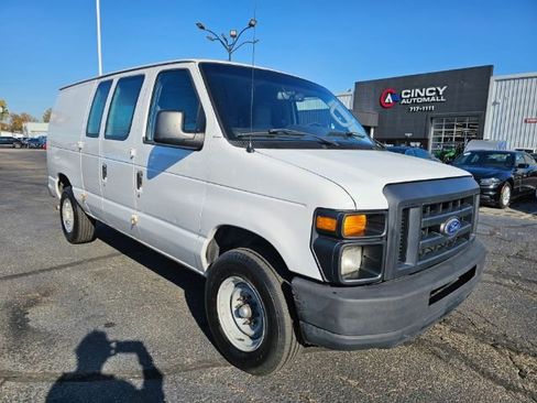 Used 2014 Ford E-250 and Econoline 250 w/ Power Group image 3