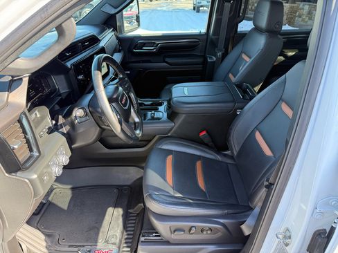 Used 2024 GMC Sierra 2500 AT4 w/ AT4 Premium Plus Package image 12