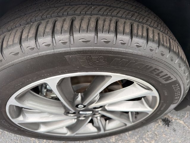 Used 2024 Lincoln Corsair AWD w/ Equipment Group 101A image 33