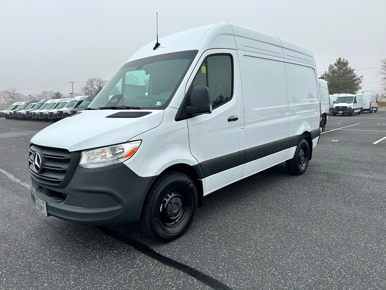 Used 2025 Mercedes-Benz Sprinter 2500 image 8