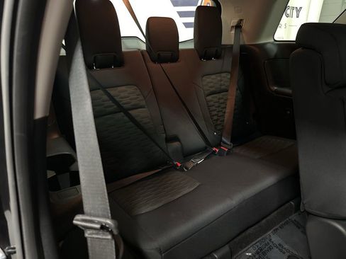 Used 2025 Nissan Pathfinder S AWD/4WD image 23