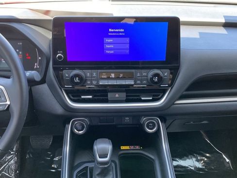 Certified 2025 Toyota Grand Highlander FWD image 29