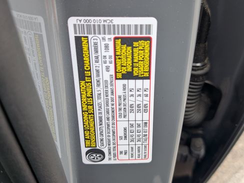 Used 2025 Volkswagen Atlas Cross Sport SEL Premium R-Line image 41