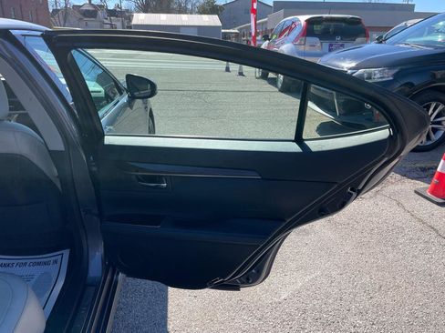 Used 2016 Lexus ES 350 w/ Luxury Package w/Wood Trim image 23