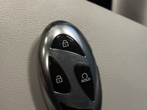 Used 2024 Hyundai Elantra Limited FWD image 17