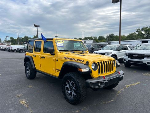 Used 2021 Jeep Wrangler Unlimited Rubicon w/ Cold Weather Group AWD/4WD image 22