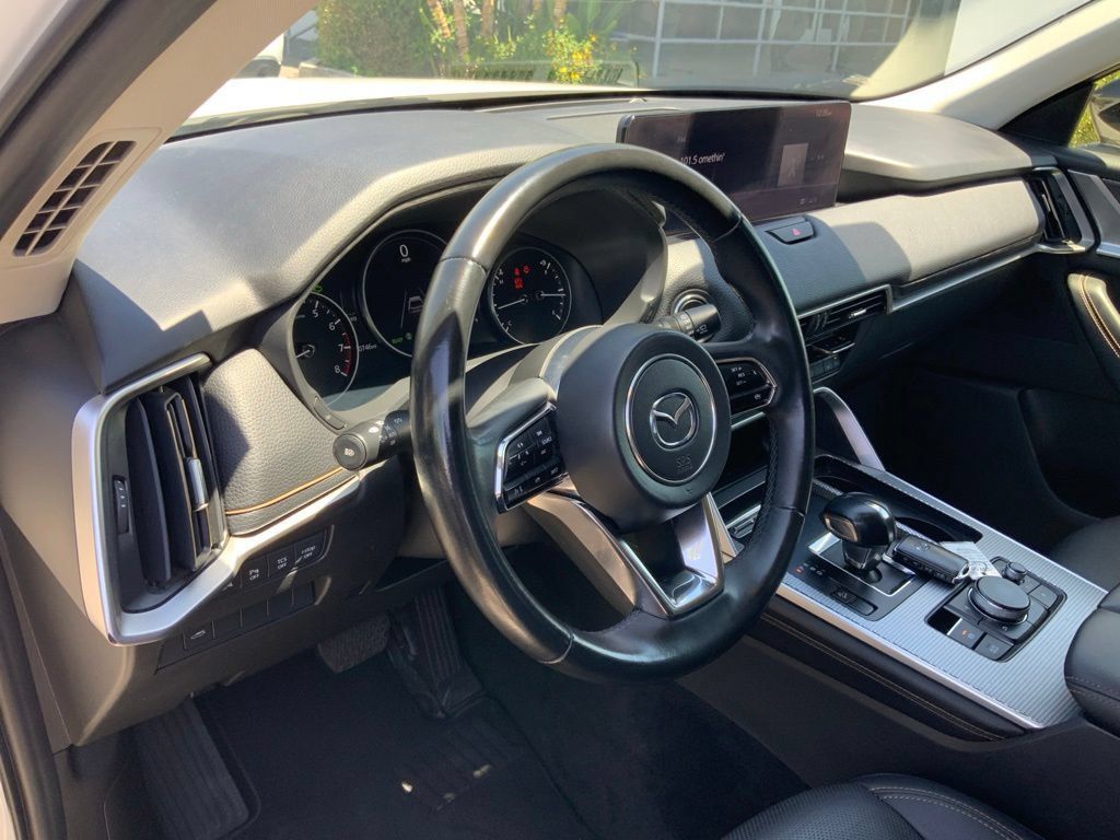Used 2025 MAZDA CX-70 3.3 Turbo w/ Preferred Package AWD/4WD image 13