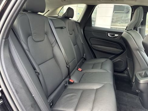 Used 2025 Volvo XC60 B5 Plus w/ Protection Package Premier AWD/4WD image 27