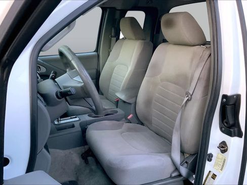 Used 2015 Nissan Frontier S RWD image 7