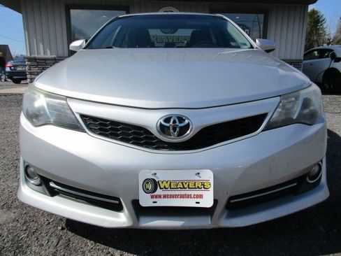 Used 2014 Toyota Camry SE image 3