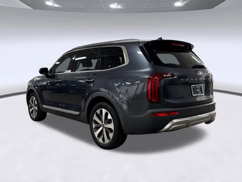Used 2020 Kia Telluride S FWD image 3