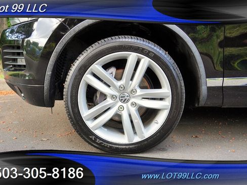 Used 2013 Volkswagen Touareg Executive AWD/4WD image 39