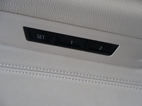 Used 2019 BMW 530i xDrive w/ Convenience Package image 14