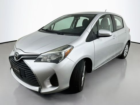 Used 2015 Toyota Yaris LE FWD image 3