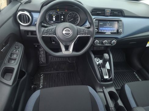 New 2025 Nissan Versa SV image 9