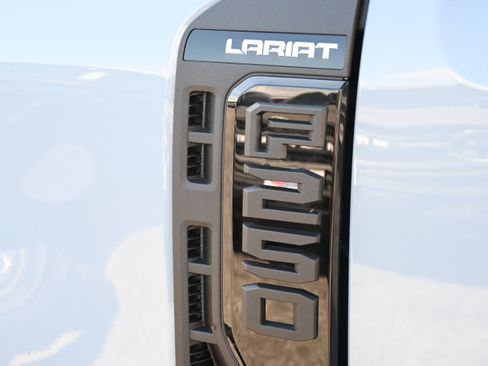New 2026 Ford F250 Lariat w/ Black Appearance Package AWD/4WD image 53