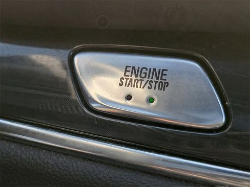 Used 2023 Buick Enclave Essence w/ Experience Buick Package image 30