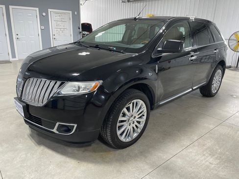 Used 2011 Lincoln MKX AWD w/ 102A Rapid Spec Order Code image 3