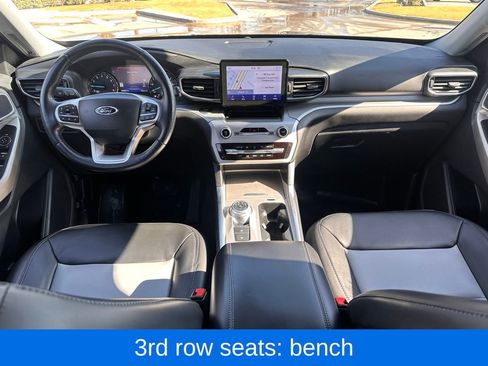 Used 2022 Ford Explorer XLT w/ Equipment Group 202A image 17