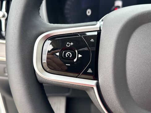 New 2026 Volvo XC90 B6 Ultra w/ Protection Package image 30