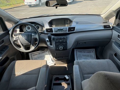Used 2013 Honda Odyssey LX image 19