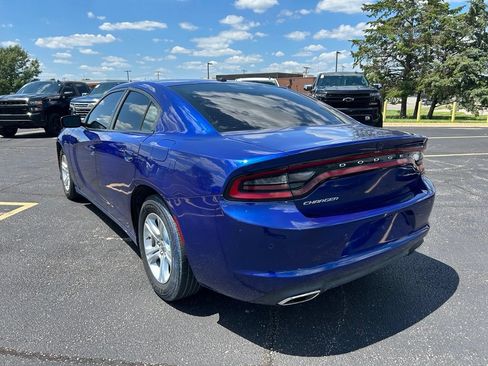 Used 2020 Dodge Charger SXT w/ Leather Interior Group RWD image 5