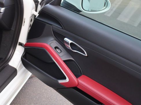 Used 2019 Porsche 718 Cayman S RWD image 41
