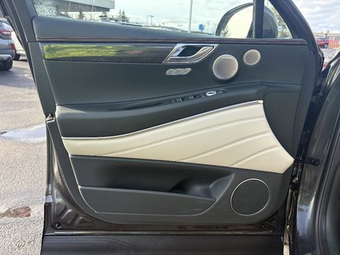 Used 2025 Genesis GV80 3.5T e-SC image 16