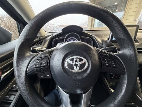 Used 2017 Toyota Yaris iA image 21