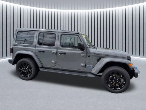 Certified 2022 Jeep Wrangler Unlimited Sahara w/ Cold Weather Group AWD/4WD image 6