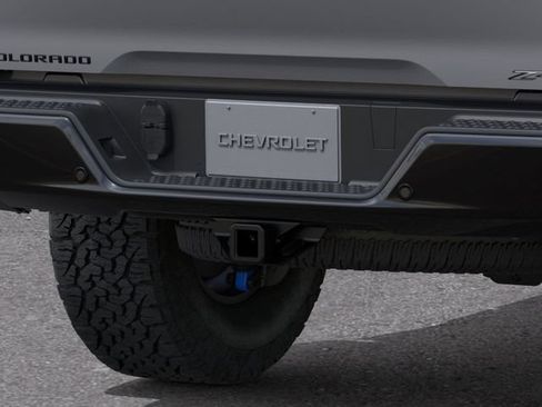 New 2026 Chevrolet Colorado ZR2 w/ Technology Package AWD/4WD image 14