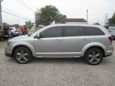 Used 2017 Dodge Journey Crossroad FWD image 5