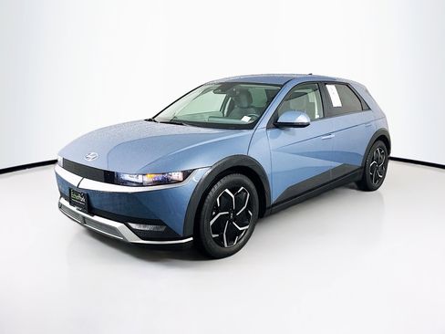 Used 2024 Hyundai Ioniq 5 SE image 3