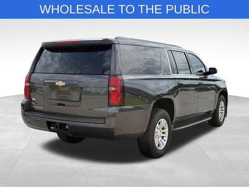 Used 2018 Chevrolet Suburban LT RWD image 5