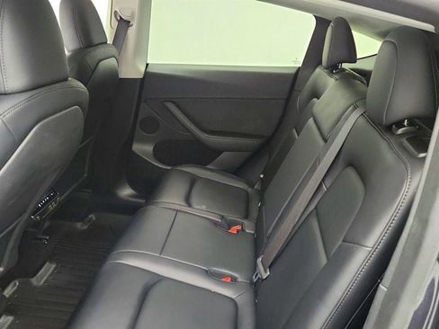 Used 2025 Tesla Model Y Long Range image 22