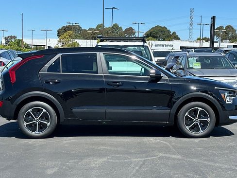 New 2026 Kia Niro LX FWD image 3