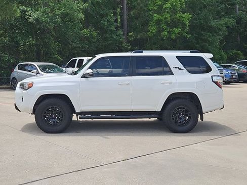 Used 2017 Toyota 4Runner TRD Off-Road Premium image 9
