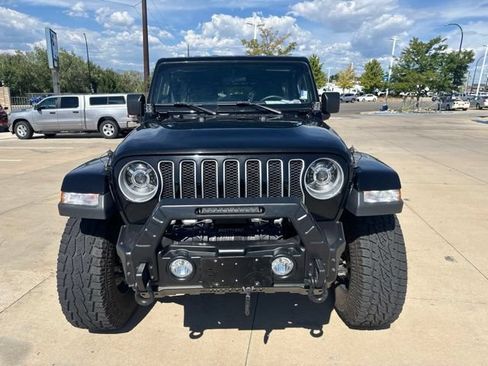 Used 2019 Jeep Wrangler Unlimited Sahara AWD/4WD image 2
