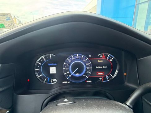 Used 2020 Cadillac Escalade ESV Platinum RWD image 18