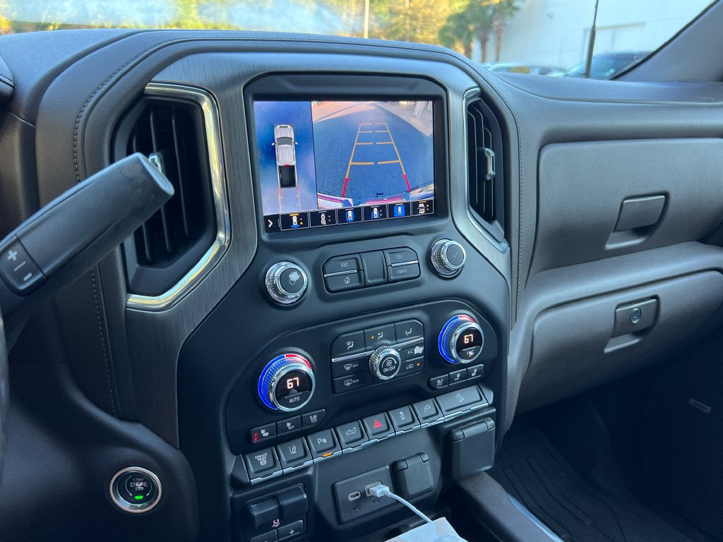 Used 2020 GMC Sierra 2500 Denali w/ Denali Ultimate Package AWD/4WD image 17