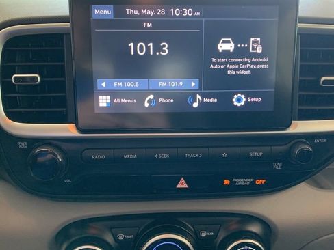 Certified 2023 Hyundai Venue SEL FWD image 8