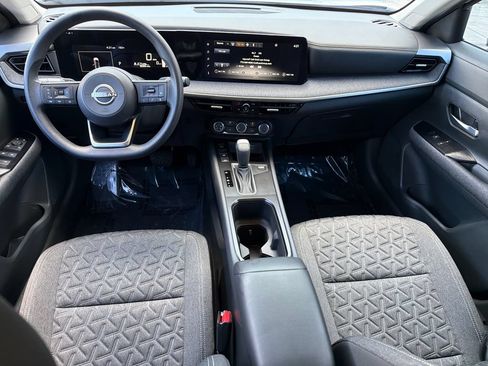 Certified 2025 Nissan Kicks SV FWD image 13