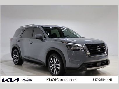 Used 2022 Nissan Pathfinder Platinum w/ Cargo Package