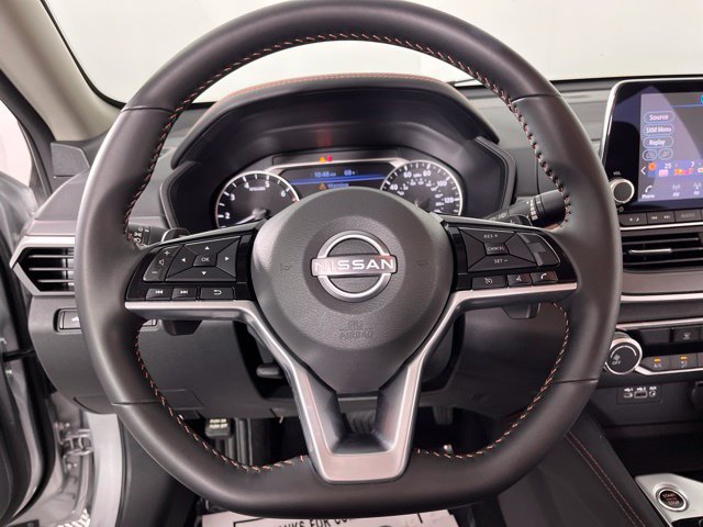 Used 2025 Nissan Altima 2.5 SR FWD image 22